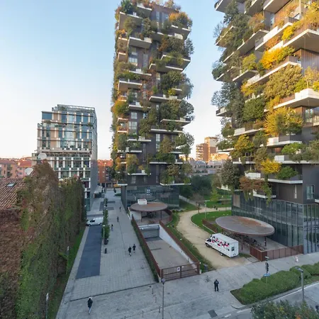 Modern Oasis Opposite Bosco Verticale מילאנו
