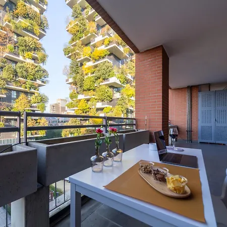 Modern Oasis Opposite Bosco Verticale מילאנו